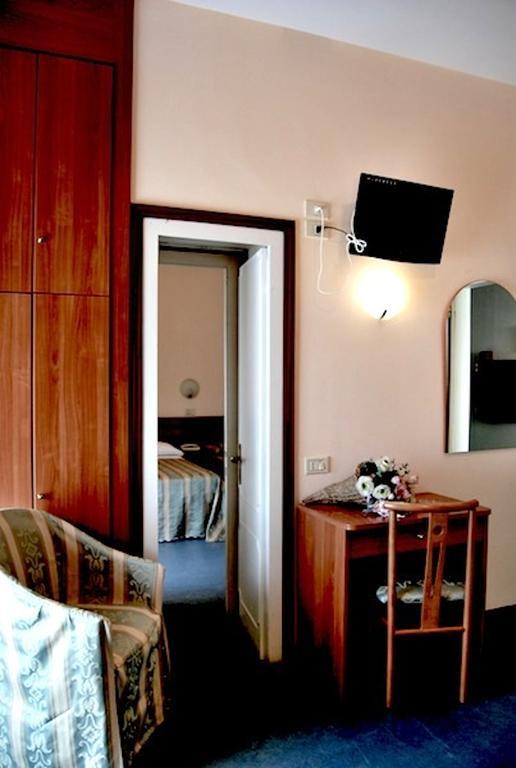 Hotel Acerboli Rimini Oda fotoğraf
